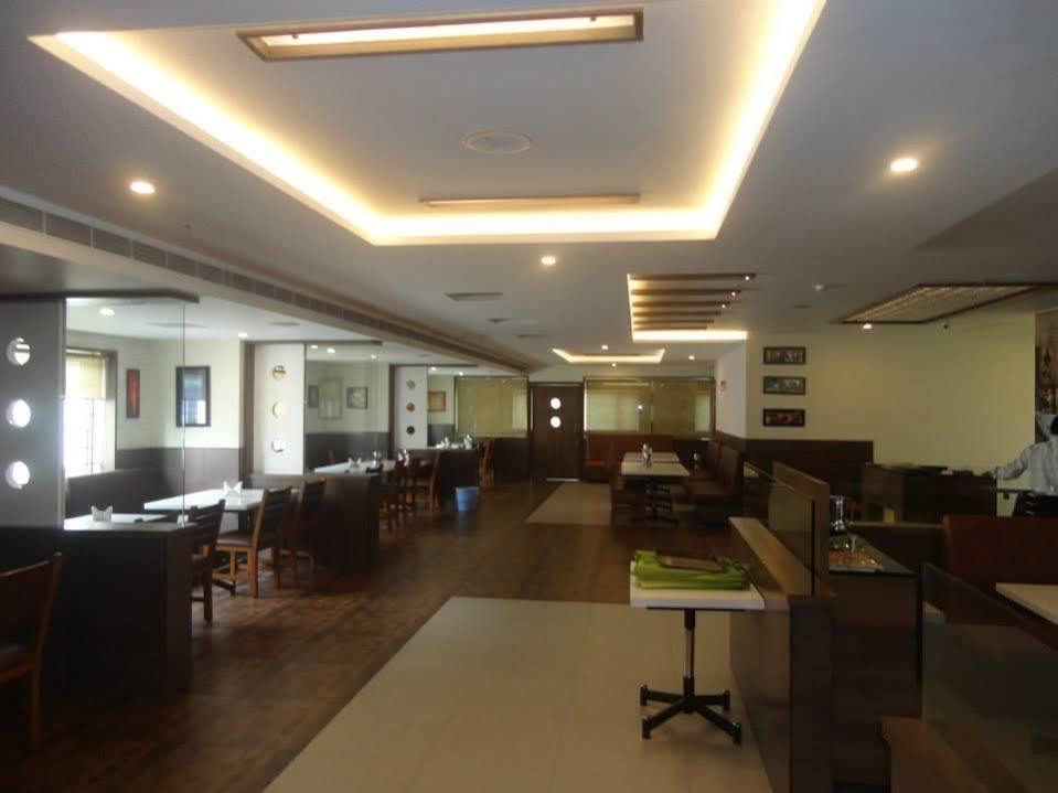Hotel Mmr Gardens à Madurai Extérieur photo